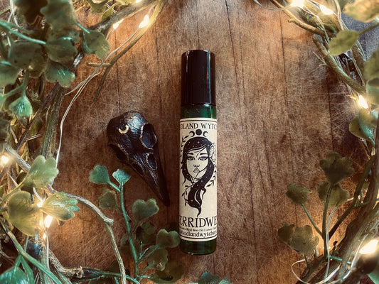 Perfume Oil | Perfume Sample | Roll On | Vegan Perfume | Fragrance Oil | Cerridwen | Goddess